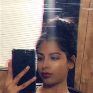 Meet your Posher, Veronica